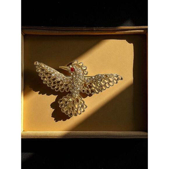 Vintage Gold Tone Rhinestone Bird Brooch Red Eye Openwork Wings Statement Pin - Picture 1 of 3